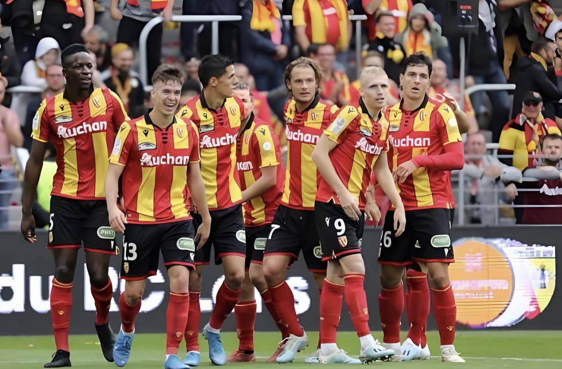 1-1,1-2,2-0欧洲狂欢一夜!阿森纳多打1人竟翻车!朗斯登顶法甲